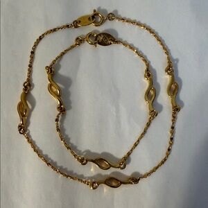 Vintage Avon Elegant Gold Tone Women's Bracelet Bundle